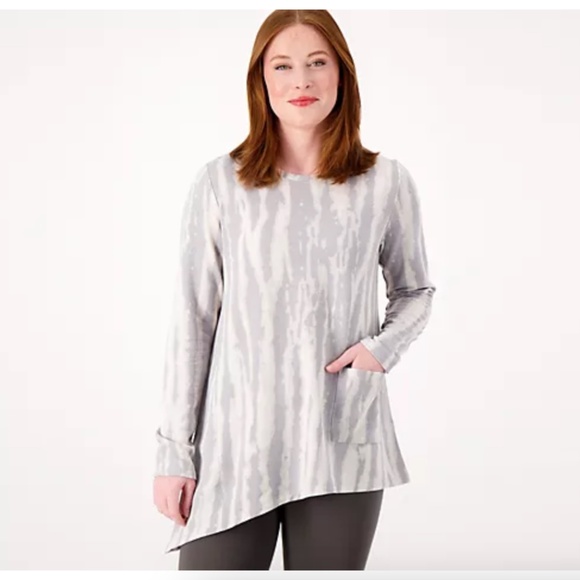 LOGO Lounge by Lori Goldstein Printed Brushed French Terry Top Frost Grey - Picture 1 of 9